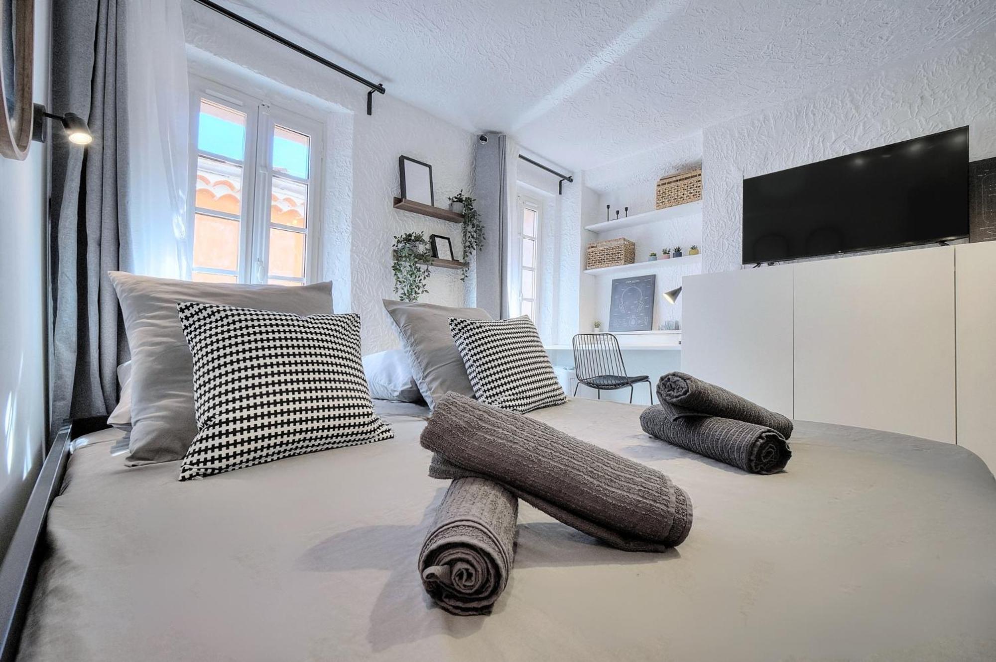 Studio De Luxe Au Coeur De 格拉斯 外观 照片